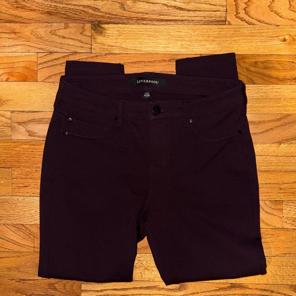 LIVERPOOL Women's 6/28‎ petite Skinny Ankle Stretch Pants in Aubergine